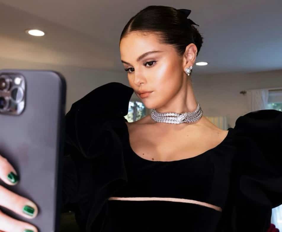 Selena Gomez adopte la coupe cool du printemps
