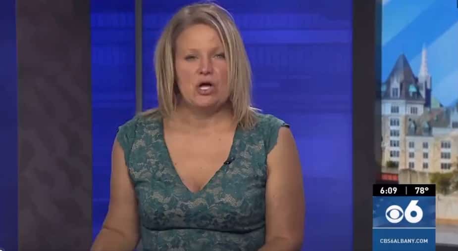 Image principale de l'article Une lectrice de nouvelles suspendue