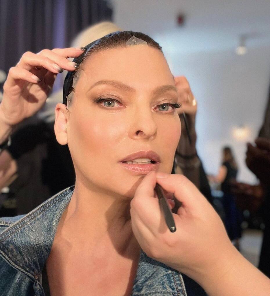 Linda Evangelista fait son grand retour en mode 