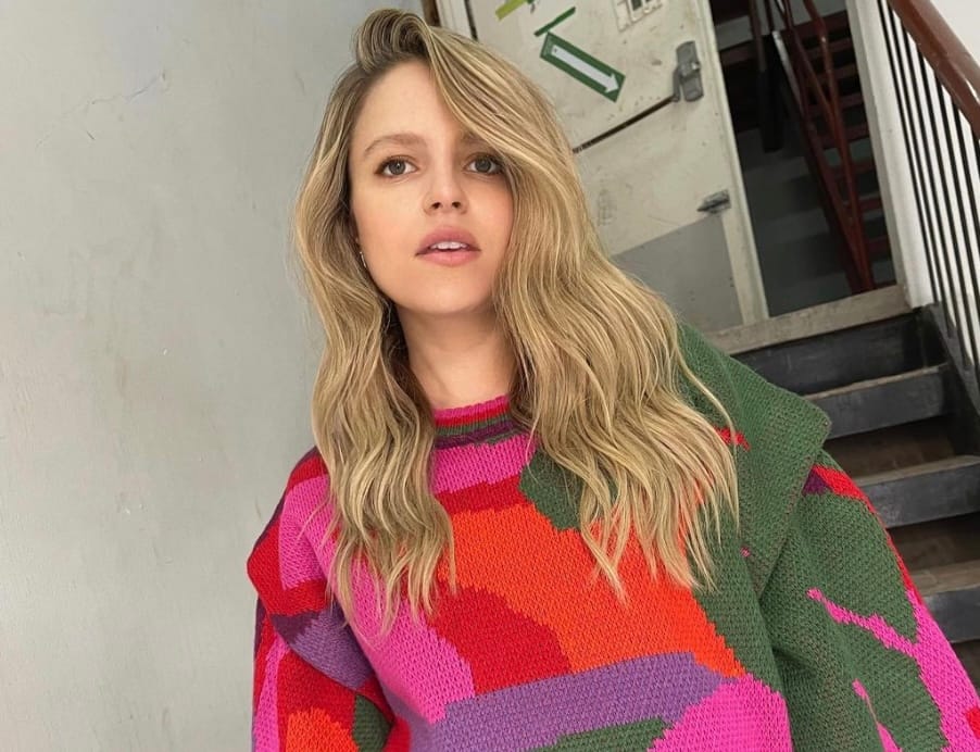 SJ Labrosse adopte la colo edgy de l'automne