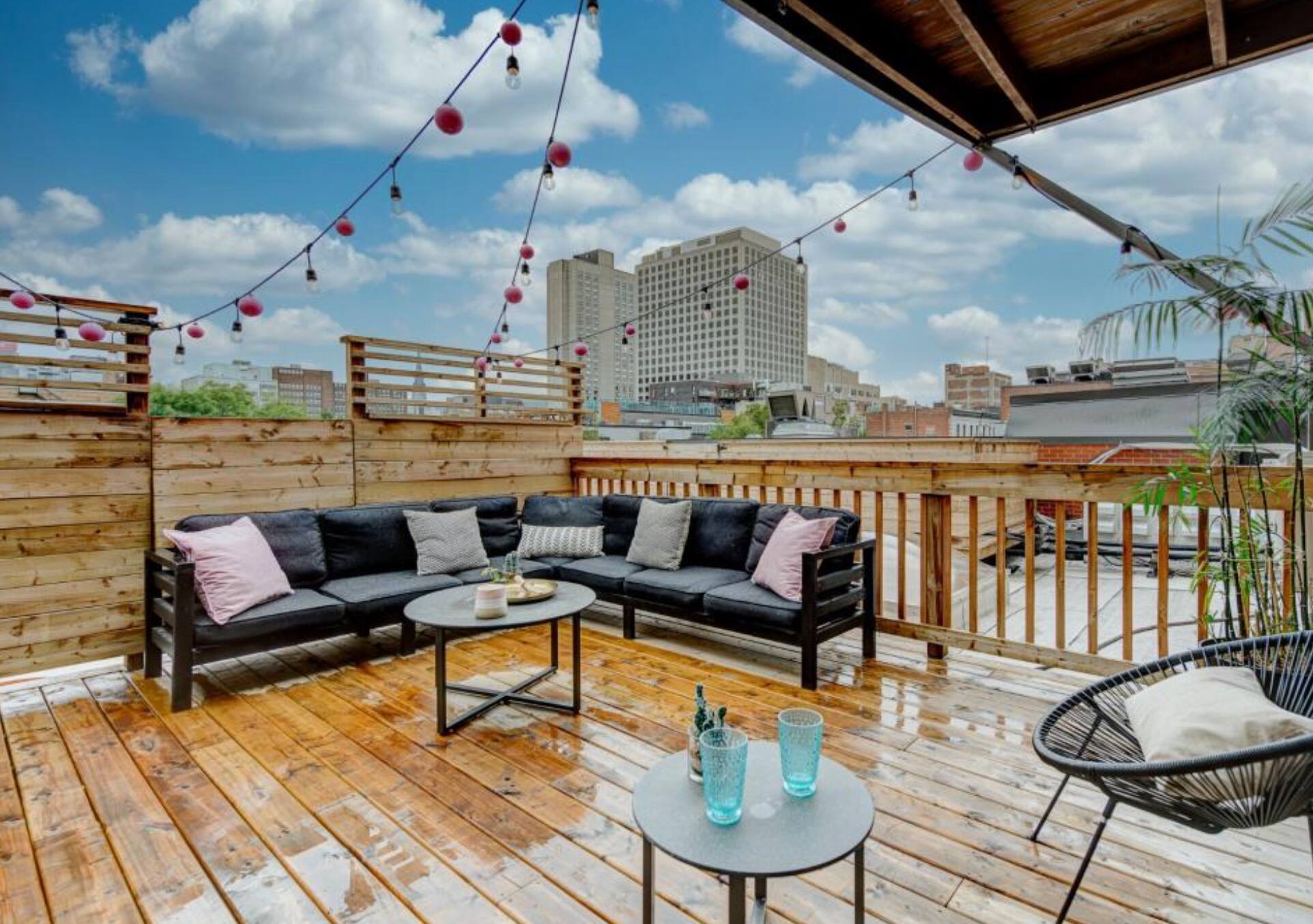 Un condo avec une terrasse de rêve à vendre 