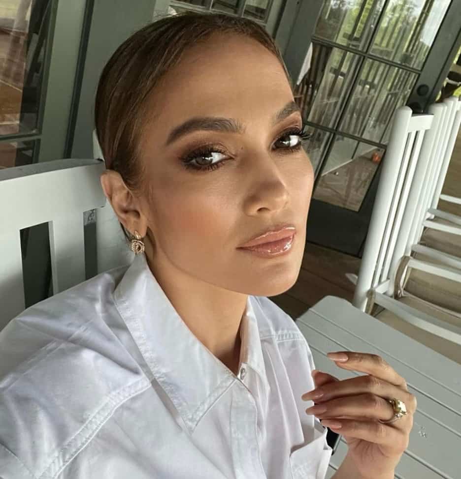 Le look de Jennifer Lopez ne passe pas inaperçu