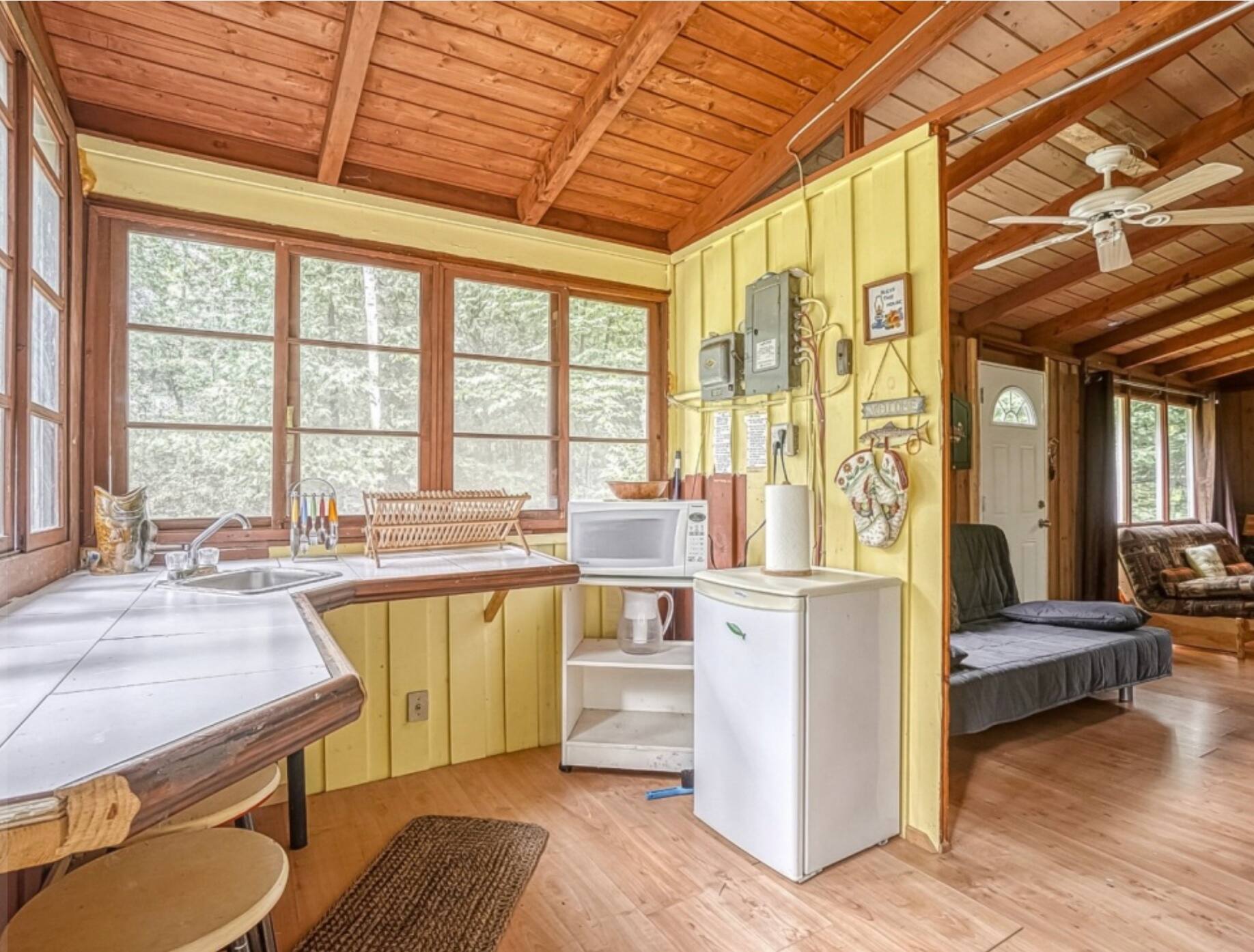 La Pêche petit chalet avec accès au Lac Bernard JDQ