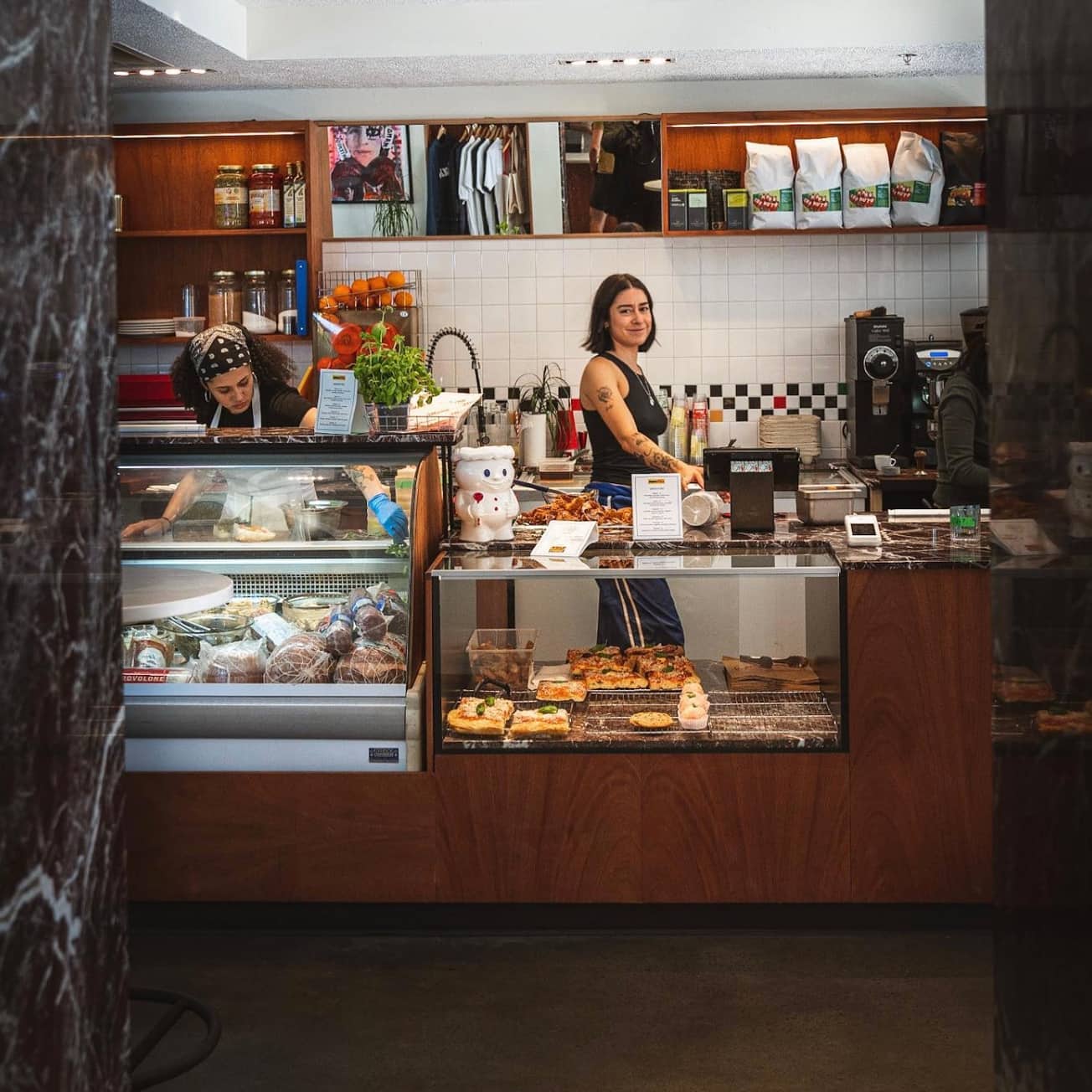 Un comptoir «speed service» signé Mano Cornuto 