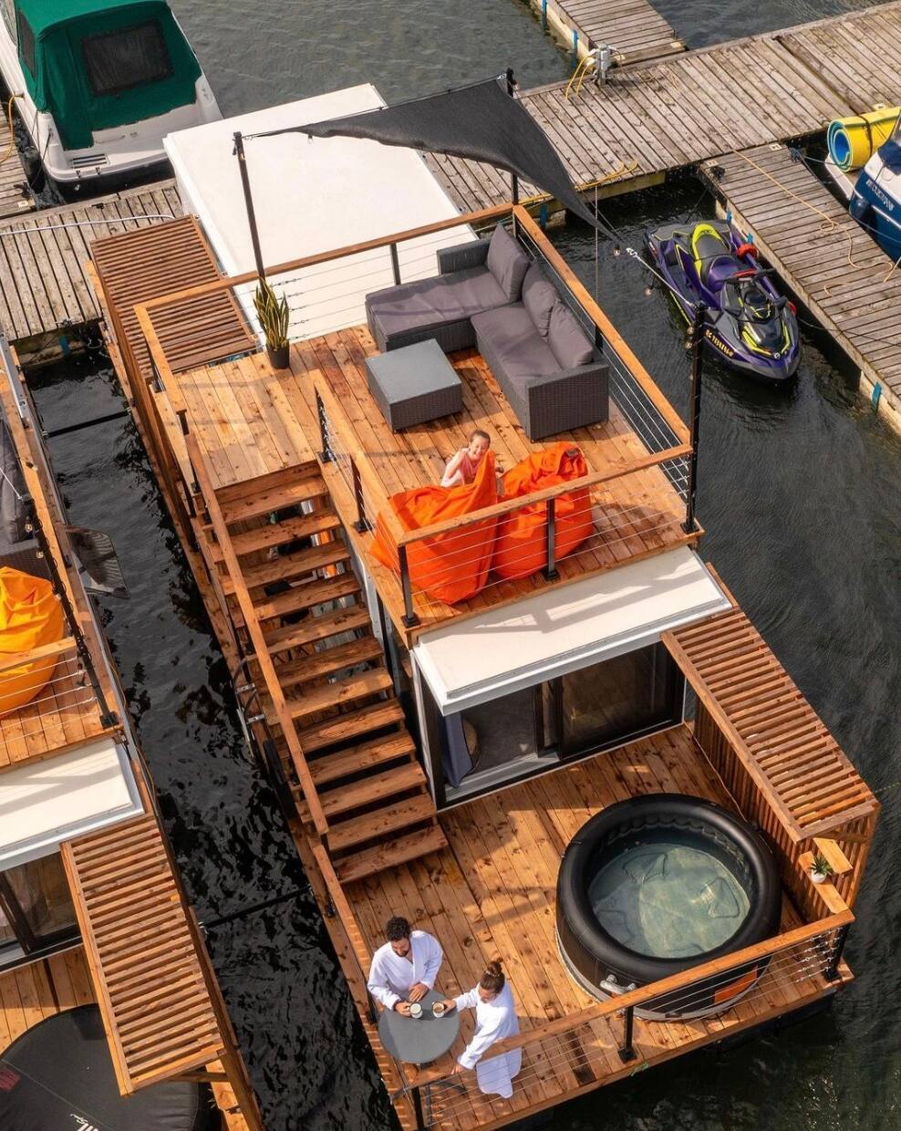 Une minimaison flottante à vendre pour 149 900$ 