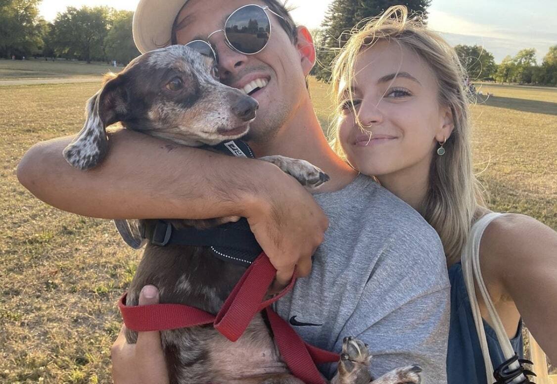 Ludivine Reding à la plage en amoureux