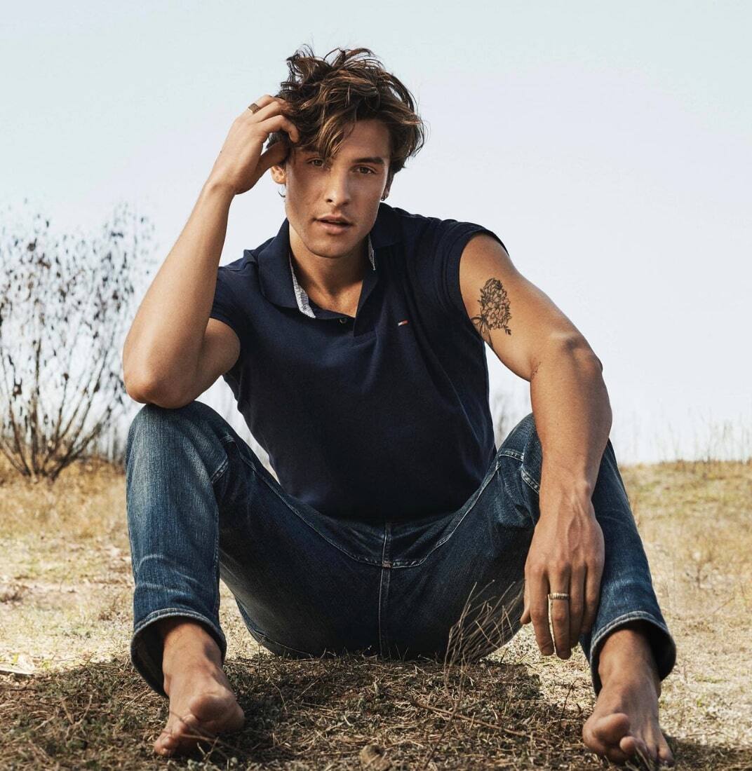 Shawn Mendes en couple avec une femme plus âgée