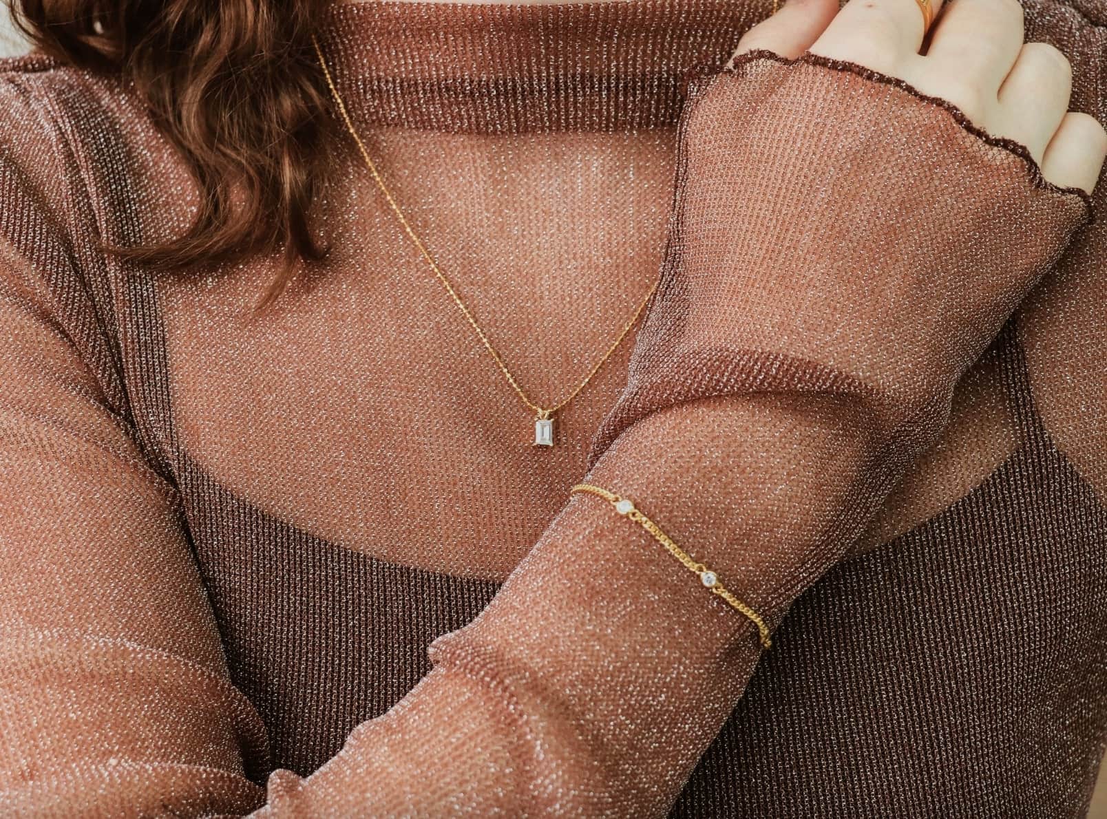 Mode : comment accessoiriser ses looks de Noël 