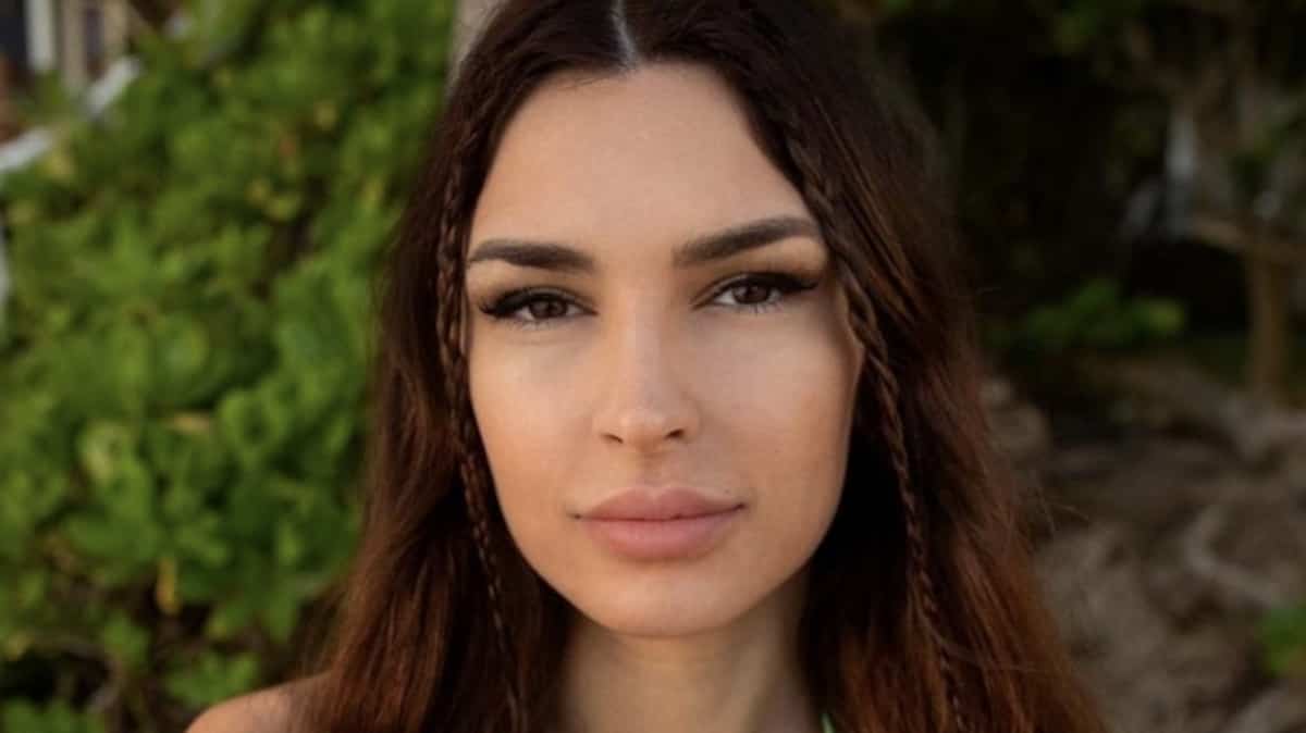 Elizebeth Rioux Elisabeth Rioux sort et défend son entreprise Hoaka Swimwear | billie