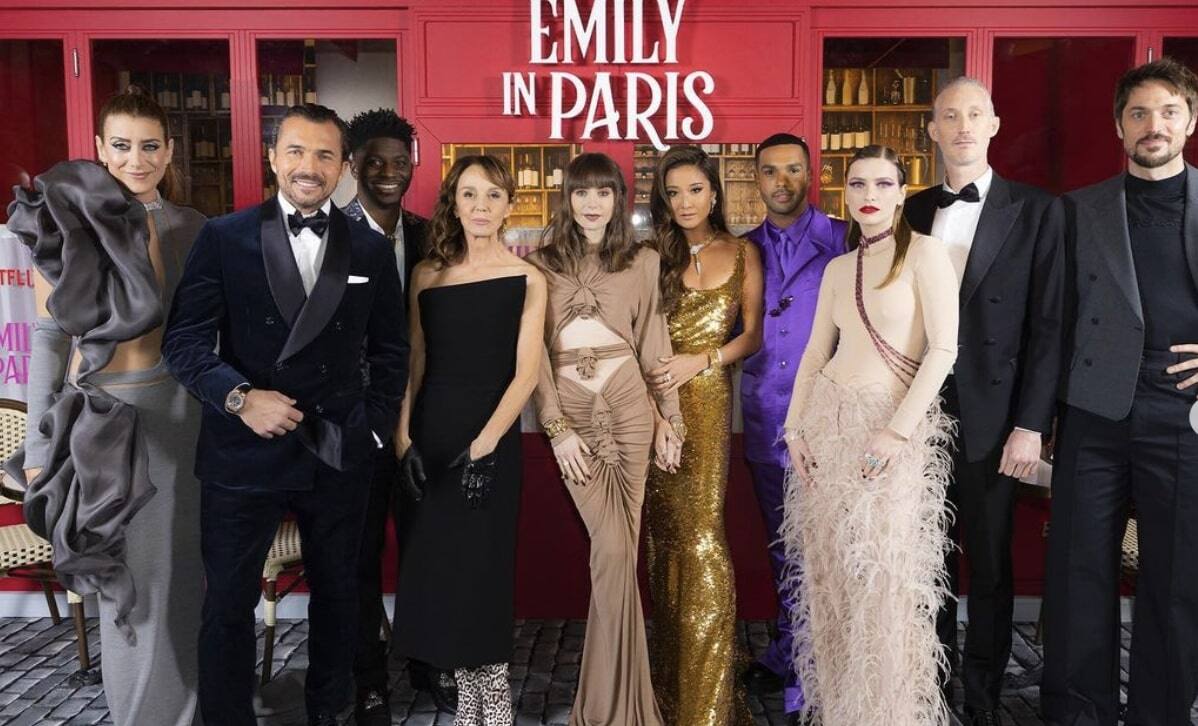 Alfie Emily In Paris Taille