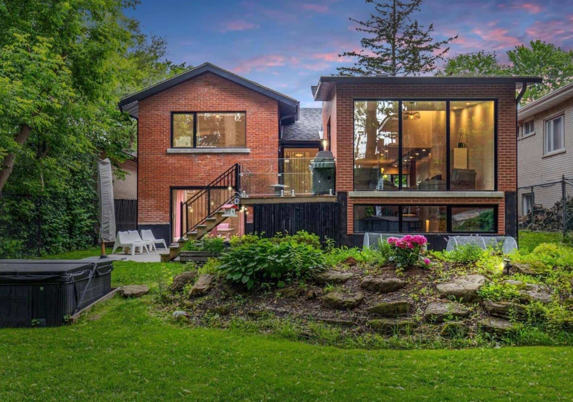 Une maison unique à vendre pour 2 289 000$ 