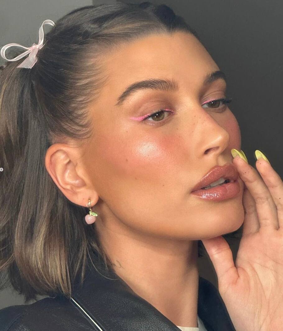 LA couleur de vernis du printemps selon les stars