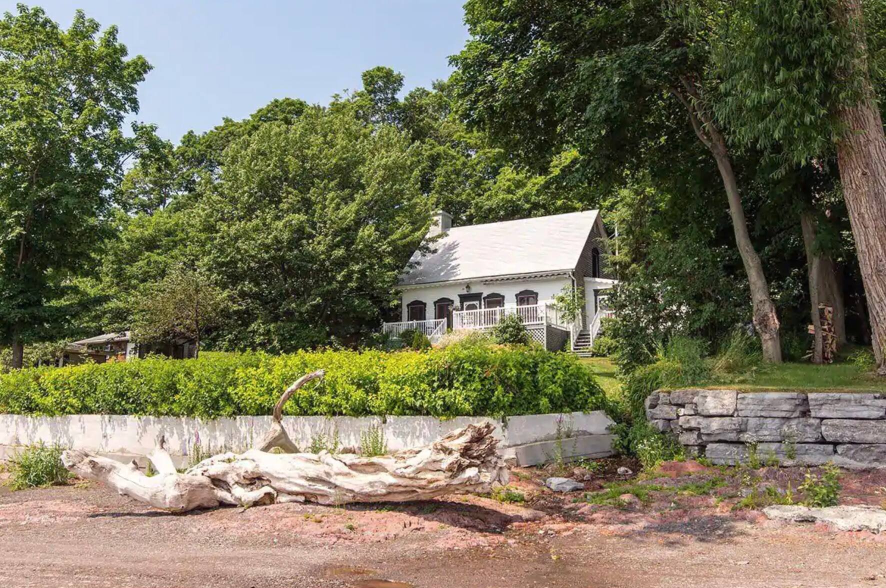 9 chalets pour se réveiller au bord du fleuve