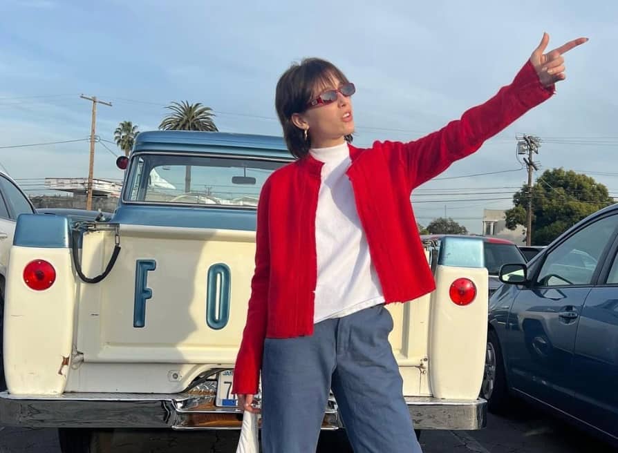 10 000$ pour envoyer un message, Emma s’explique