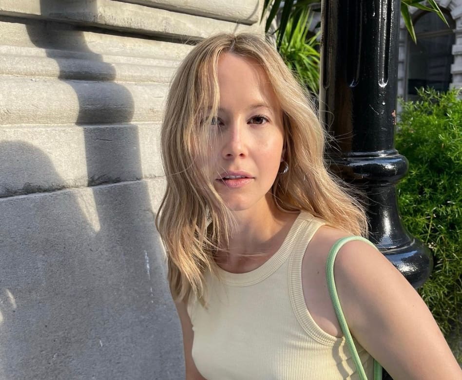 Juliette Gosselin ose un haut 100% transparent