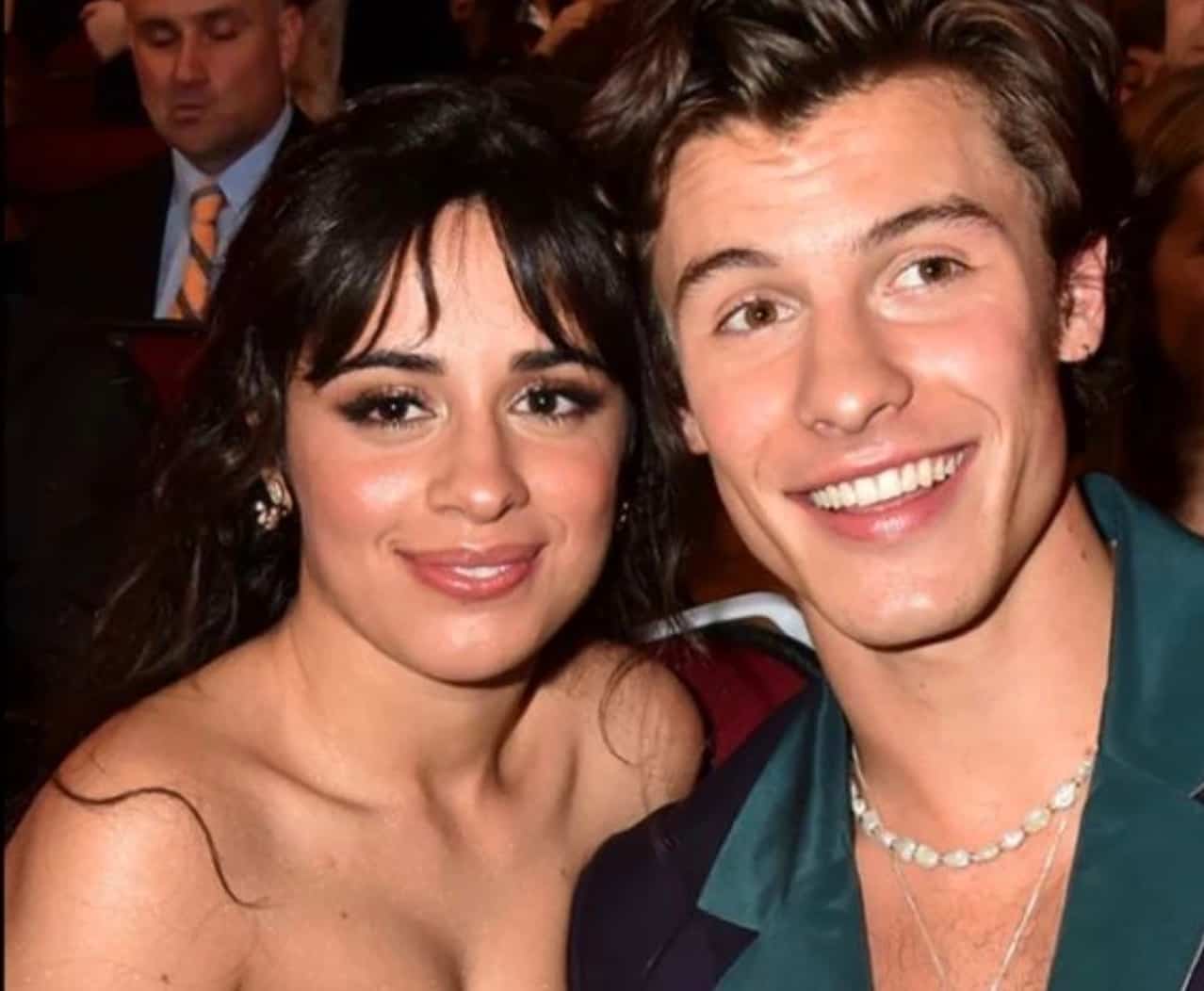 Shawn et Camila s’embrassent à Coachella