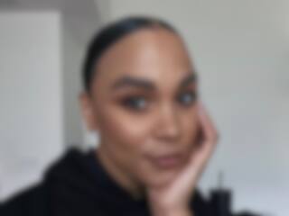 Une permanente pour sourcils à la maison