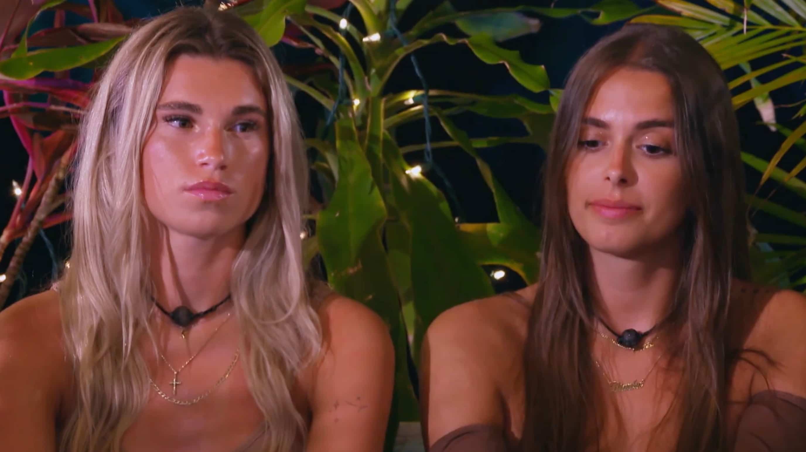 La chicane entre ces deux filles divise le public