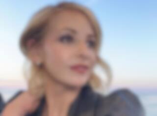 Sarah Michelle Gellar épate dans un décolleté