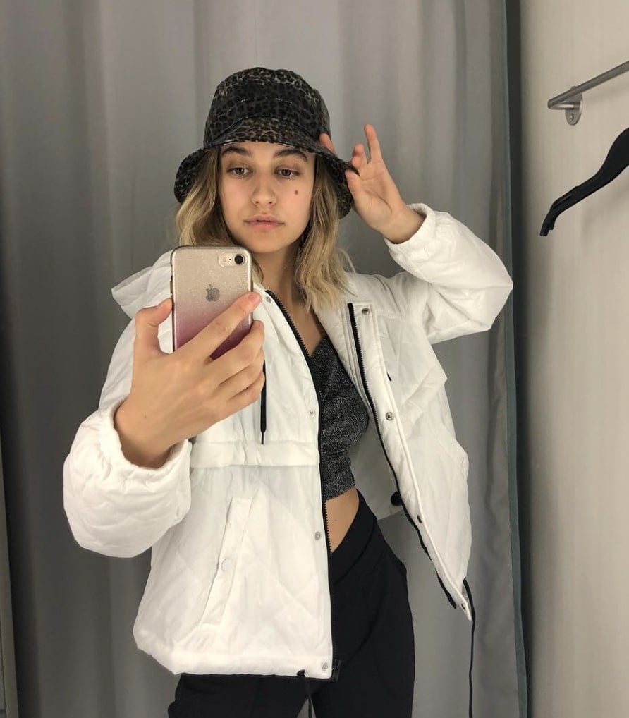 Éléonore Lagacé et la tendance du string apparent 