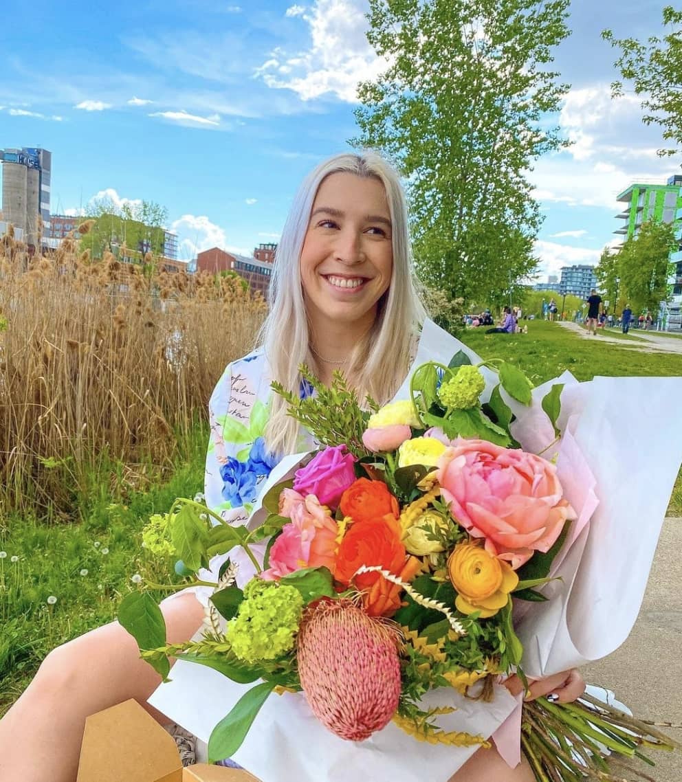  Marianne Plaisance adopte une coupe controversée 