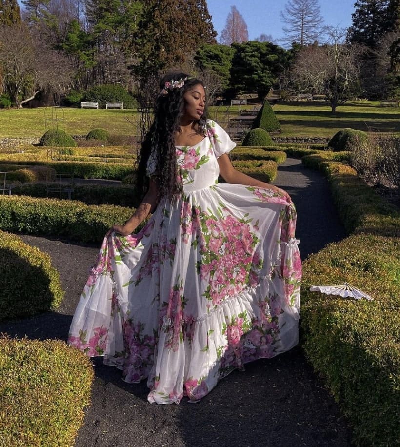 Des robes à la Bridgerton parfaites pour l’été