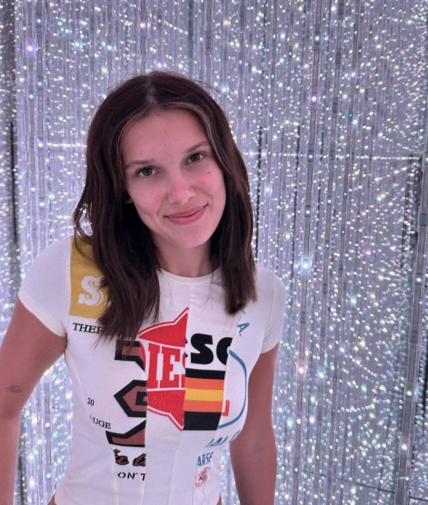 Millie Bobby Brown sexy pour ses fiançailles