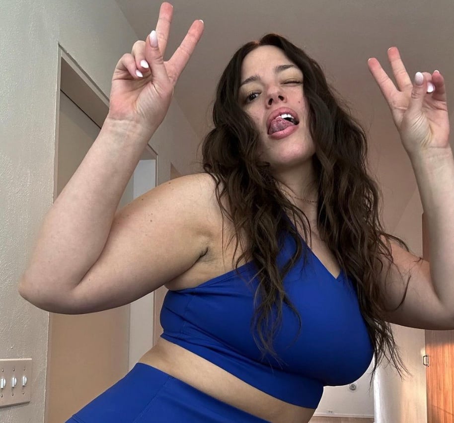 Ashley Graham adopte ce maillot controversé