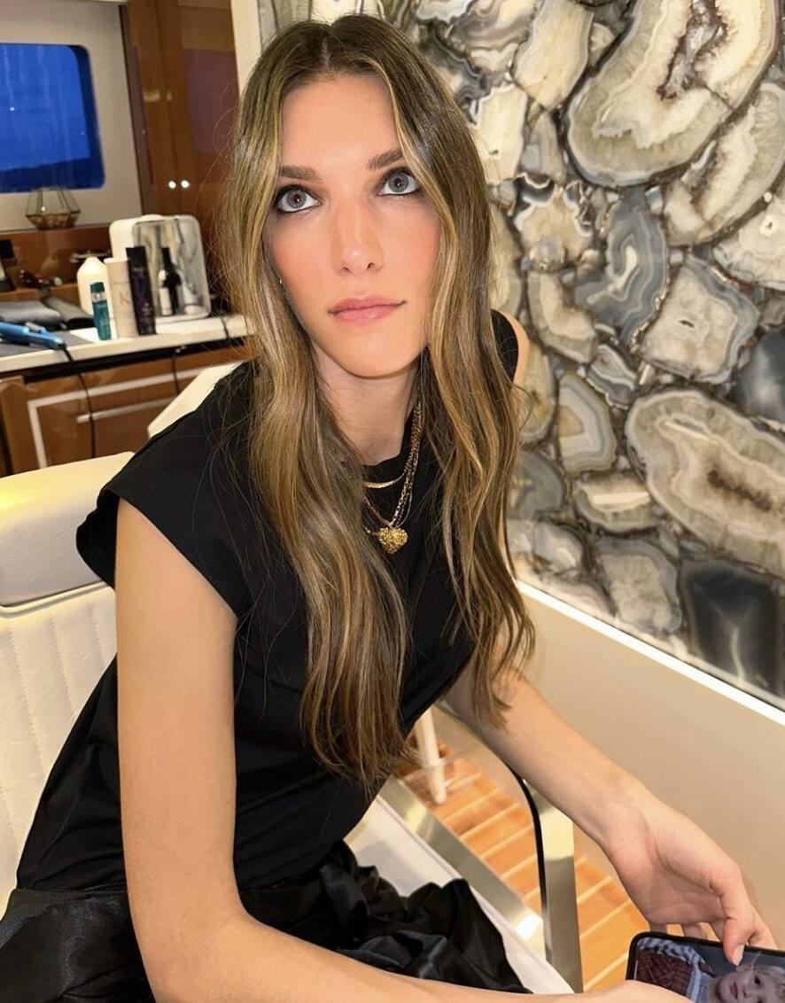 Charlotte Cardin change de tête pour l'été 