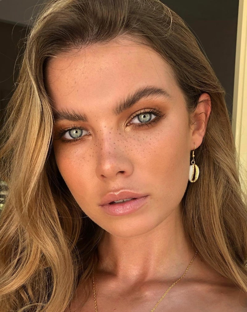 Voici la mise en beauté express et chic de l’été