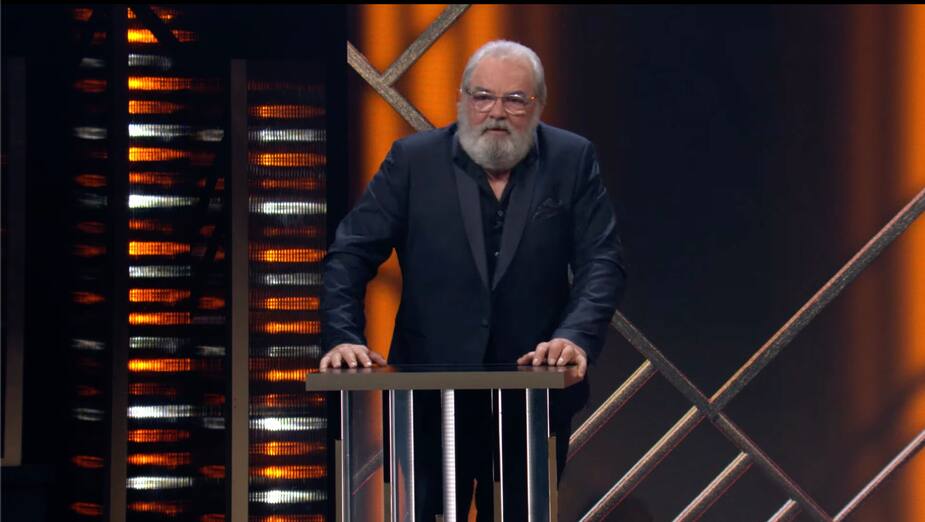 Gildor Roy rase enfin sa grosse barbe et les réactions sont nombreuses 7 Jours Gildor Roy rase enfin sa grosse barbe et les réactions sont nombreuses 7 Jours