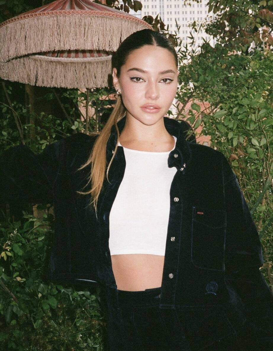 VMAs: Madelyn Cline digne d'une déesse grecque 