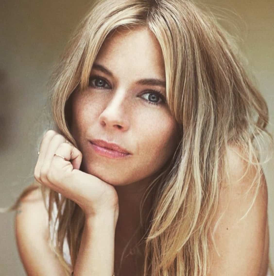 Ce produit camoufle miraculeusement les cernes 