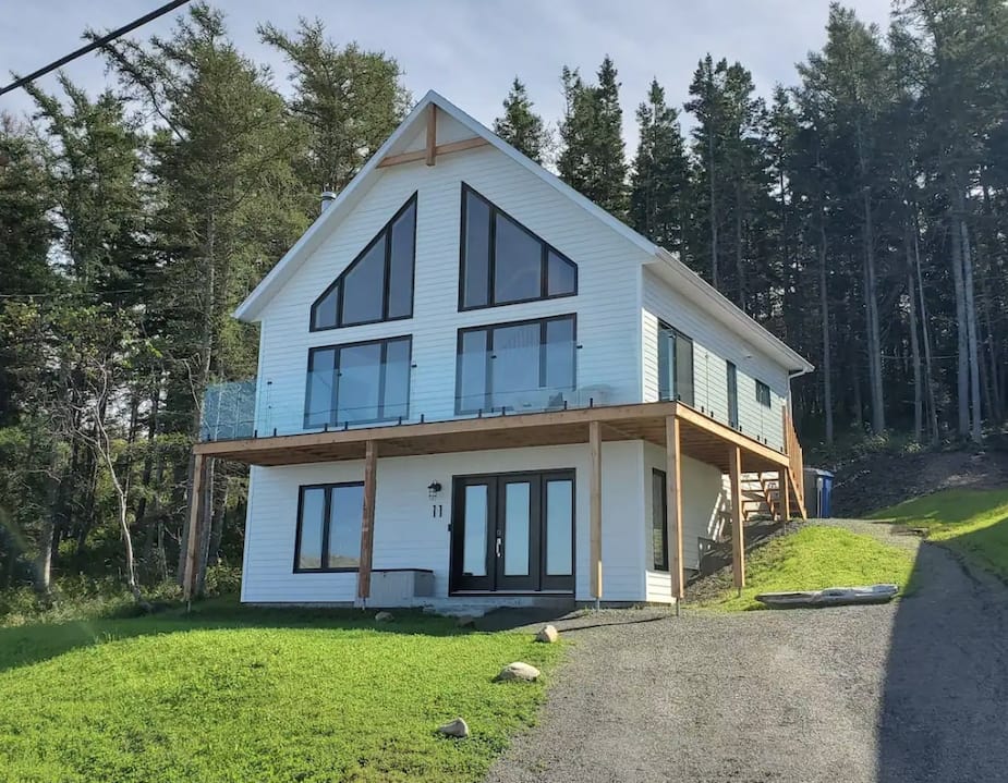 10 incroyables chalets Airbnb à louer à Sainte-Luce-sur-Mer | Salut Bonjour