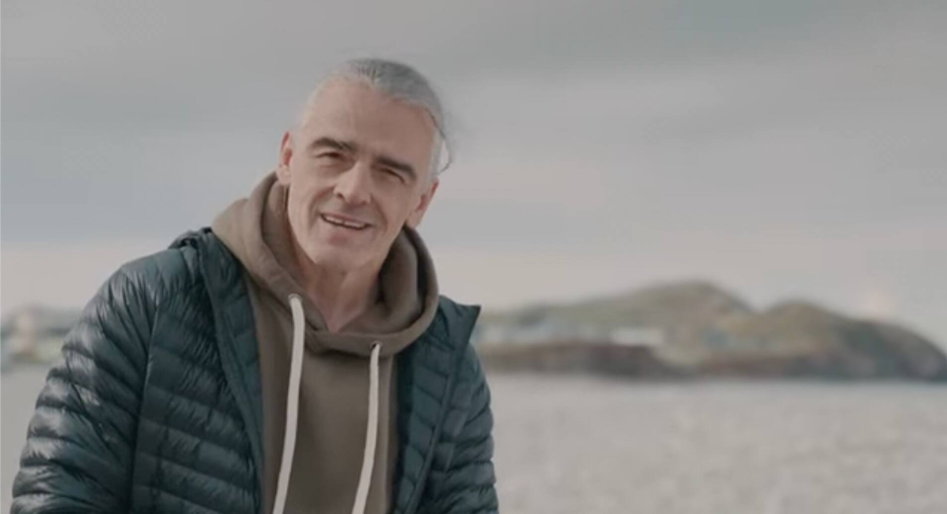 Il animera une émission inspirée de son adoption