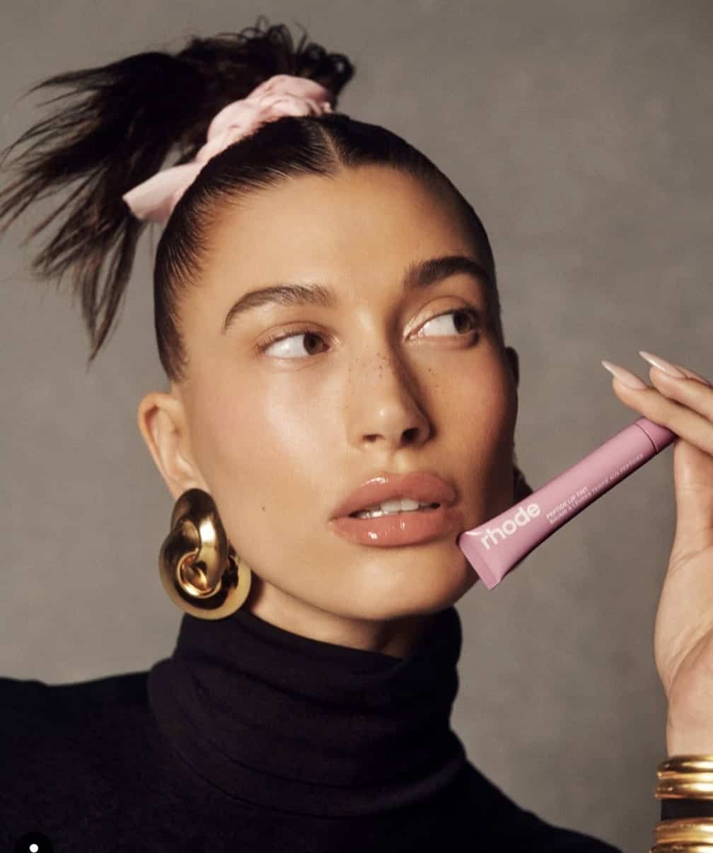 Les «lip treatments» d'Hailey Bieber font jaser 