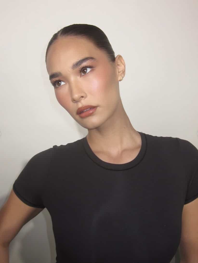 Ce mascara révolutionnaire tire les cils courts