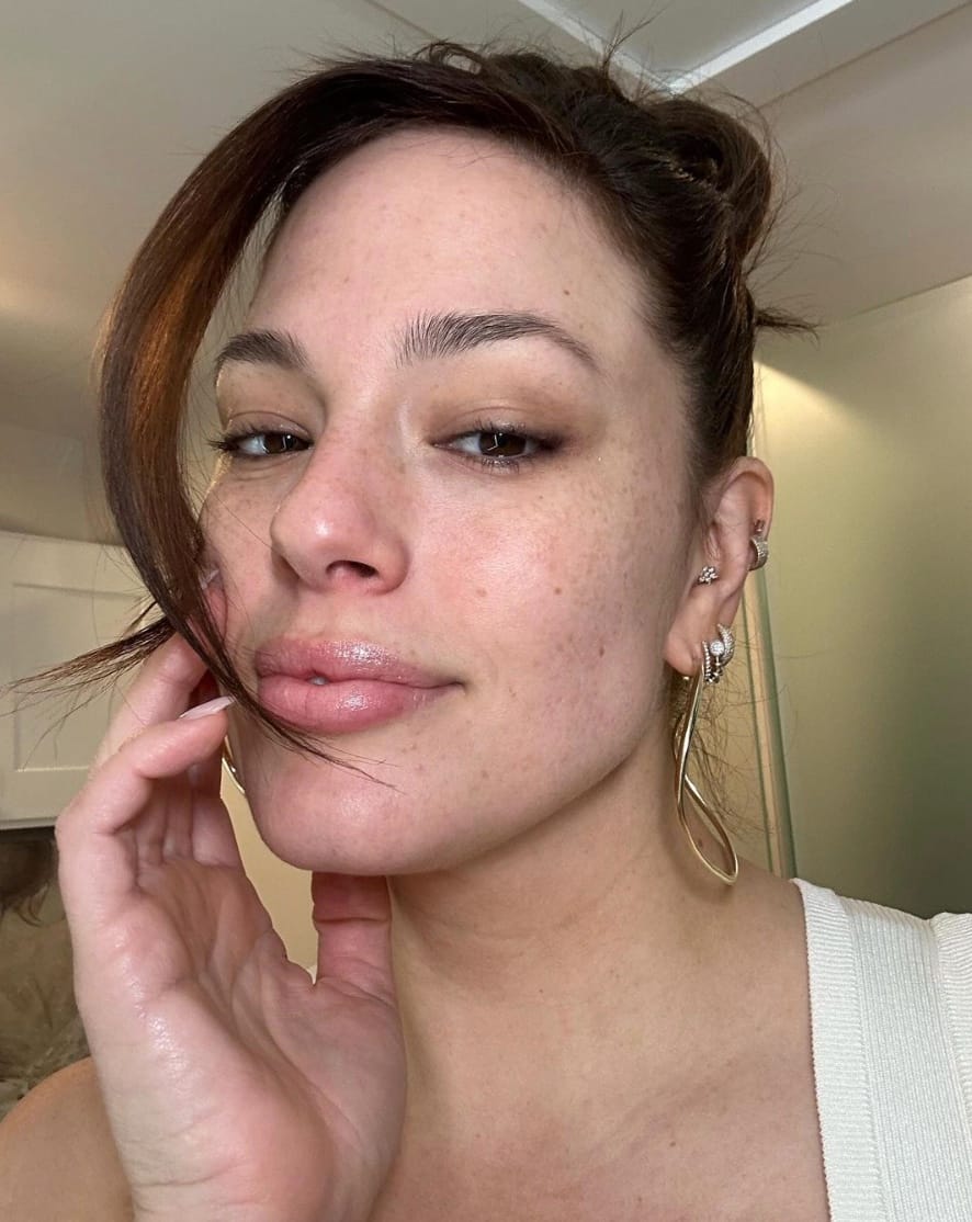 Ashley Graham, méconnaissable, crée l’émoi 