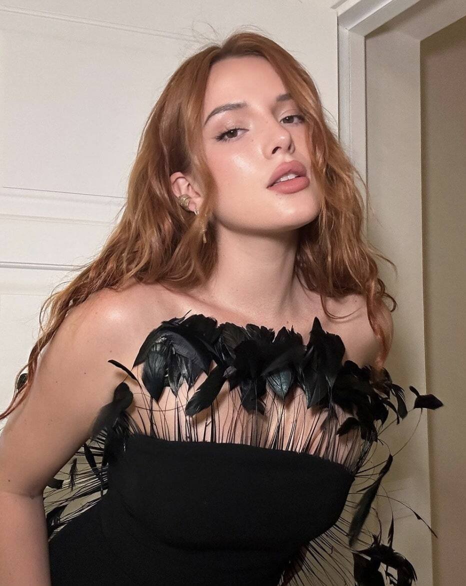 Bella Thorne ravive la mode «underboob» 