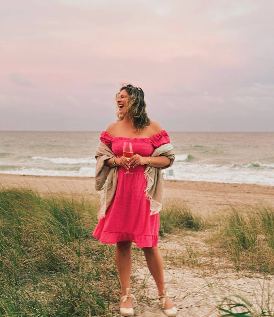 À 50 ans, elle passe un message en bikini