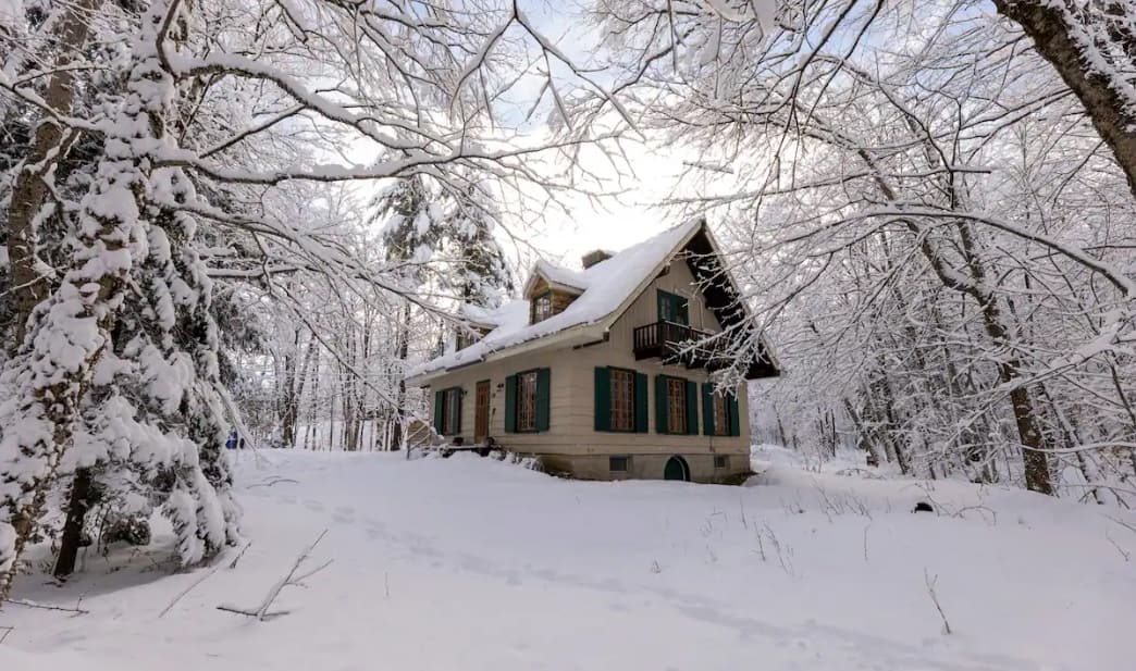 Un chalet « ski-in/ski-out » avec spa à louer