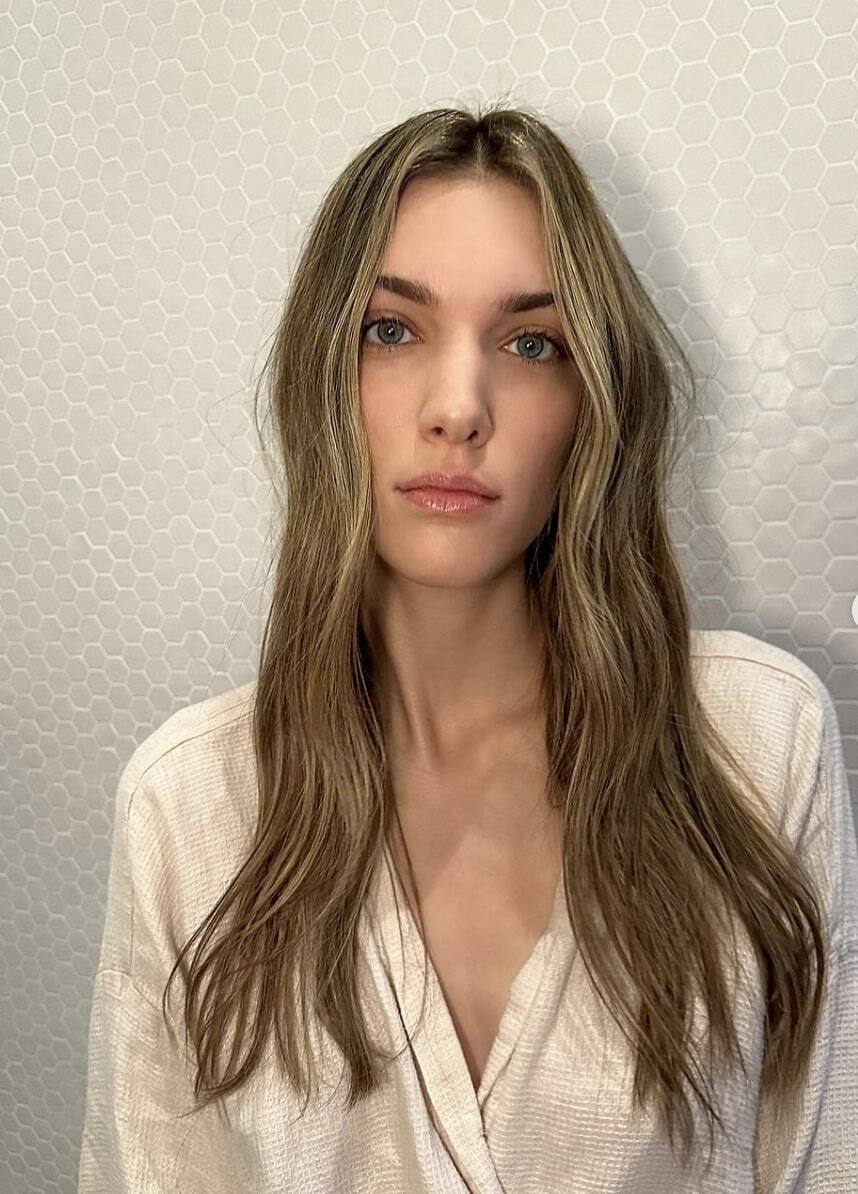 Charlotte Cardin réalise un rêve de petite fille 