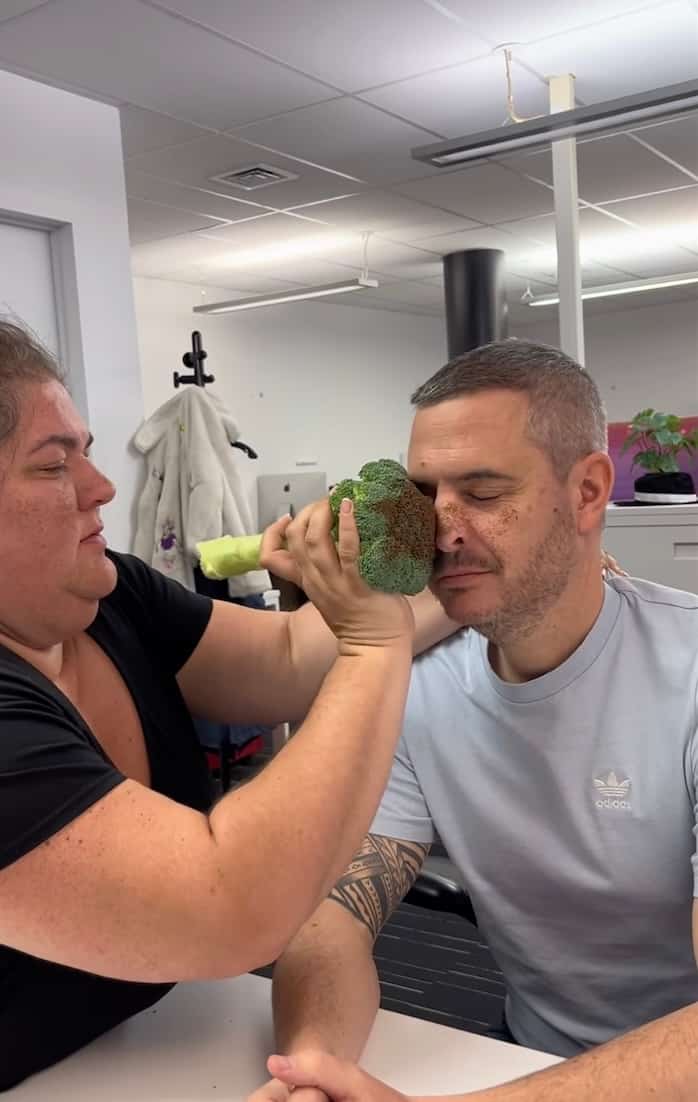 Ils essaient la tendance beauté de l'heure