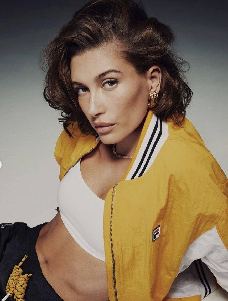 Photos d'archives d'Hailey Bieber sans pantalon