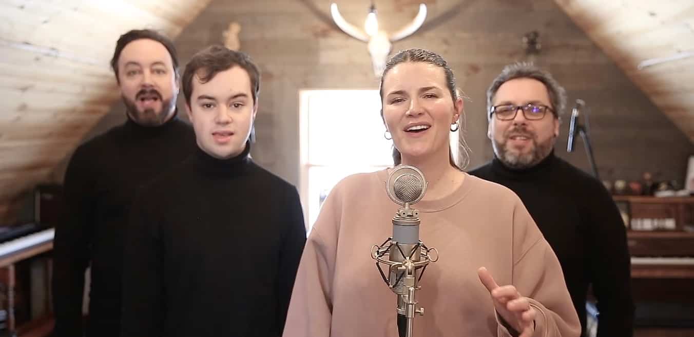 Marie-Eve unit sa voix à Benjamin Gratton