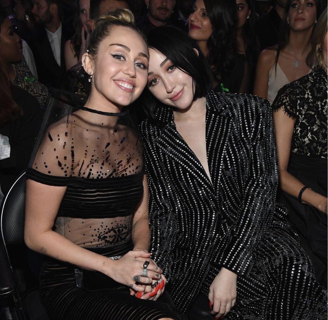 Noah Cyrus se sent trahie par sa soeur Miley