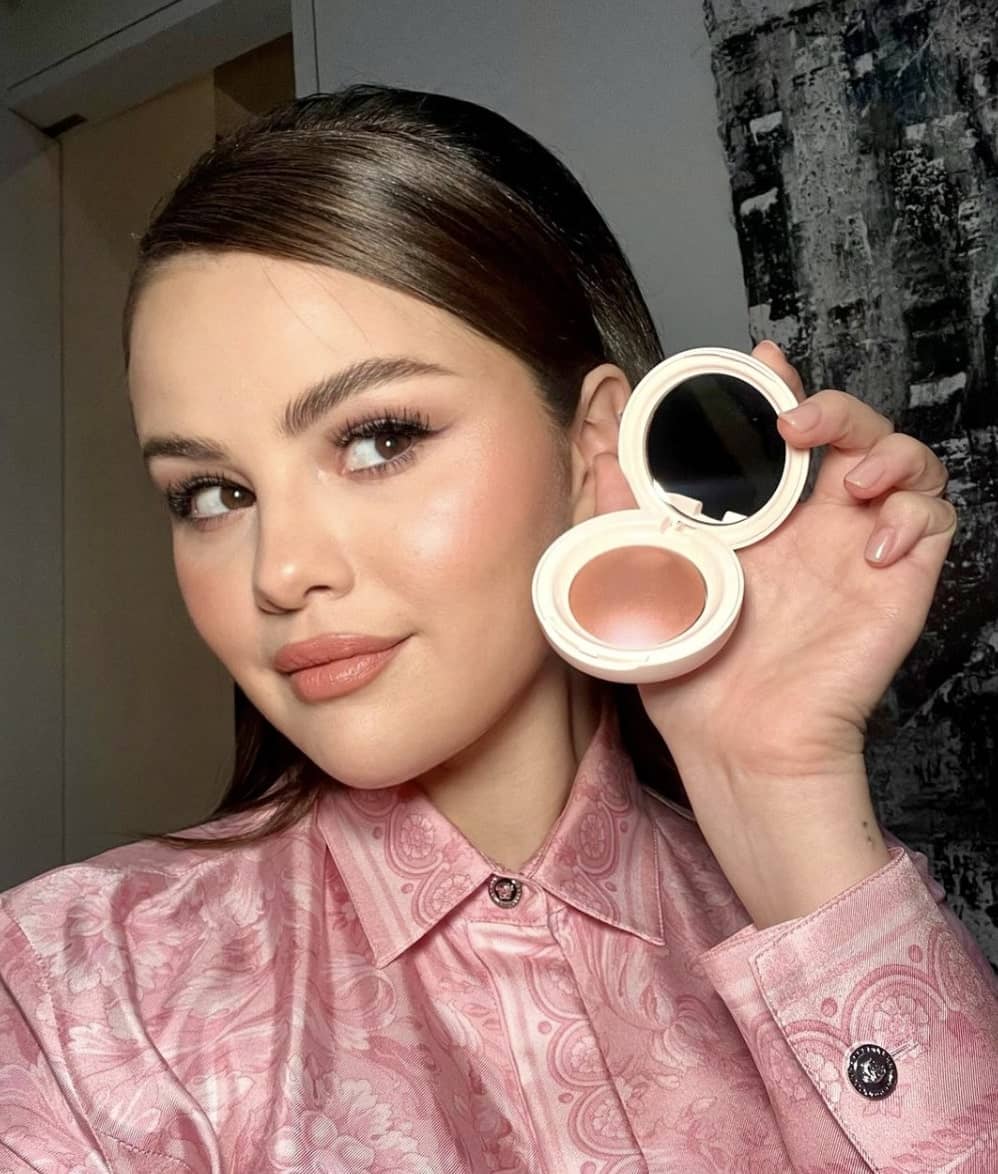 Tout le monde vante les blush poudre Soft Pinch 