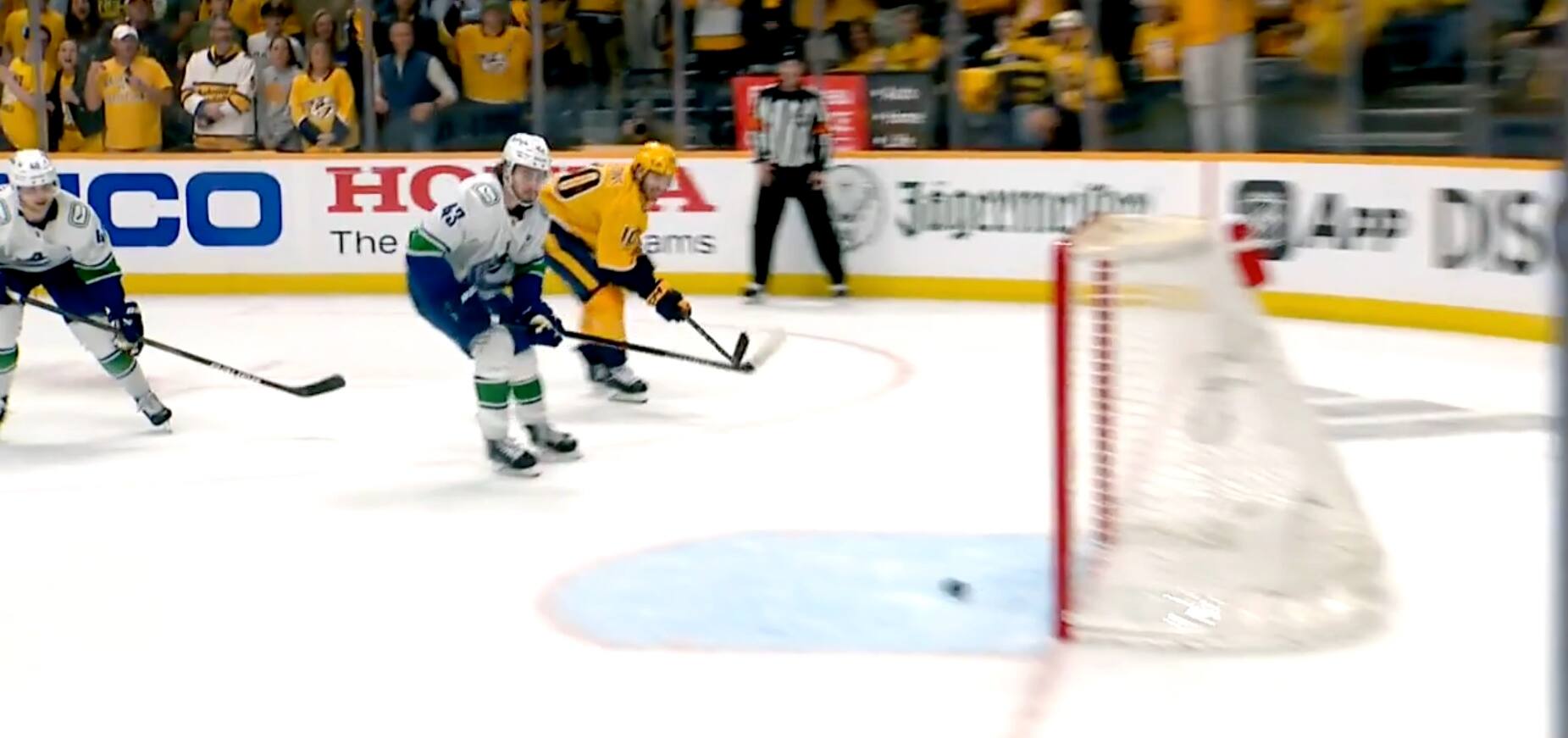 Sissons frappe le poteau : le but qui aurait pu faire la différence pour les Predators