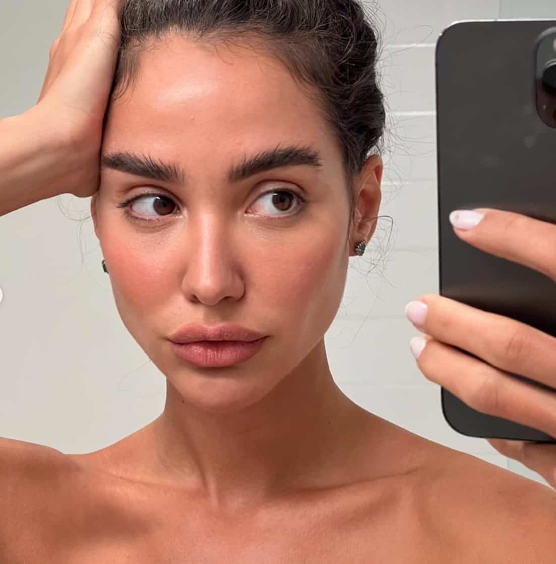 Cette eau micellaire défroisse les plis d’oreiller