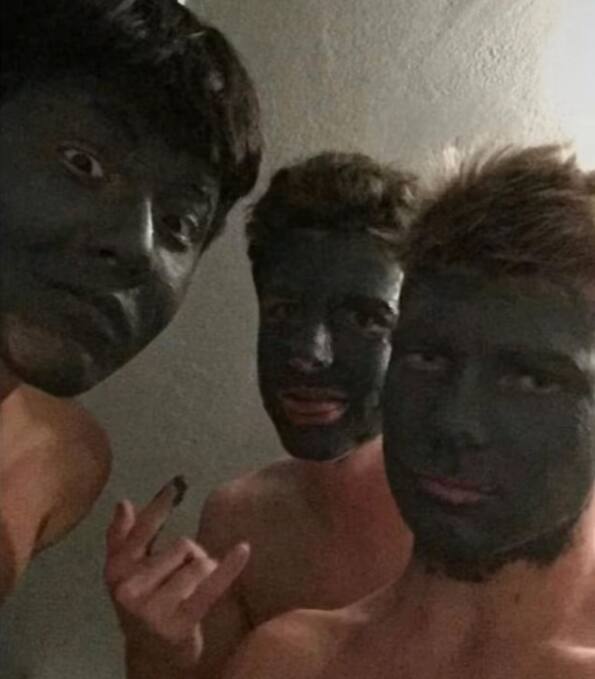 Ils r&eacute;ussissent &agrave; prouver que leur &laquo;black face&raquo; &eacute;tait en fait de la cr&egrave;me contre l&rsquo;acn&eacute;